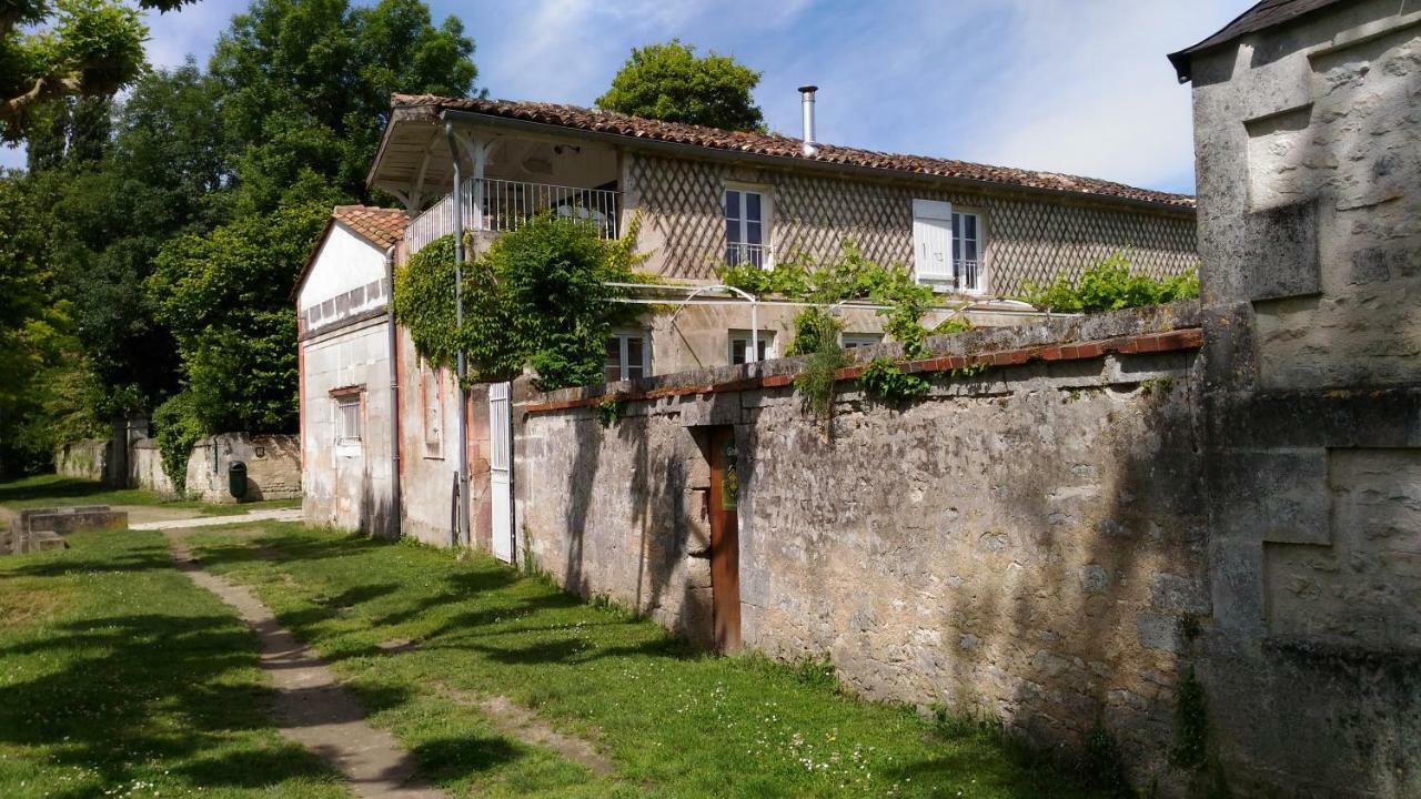 Le Gue Renard-Un Balcon Sur La Charente Vila Jarnac Exterior foto